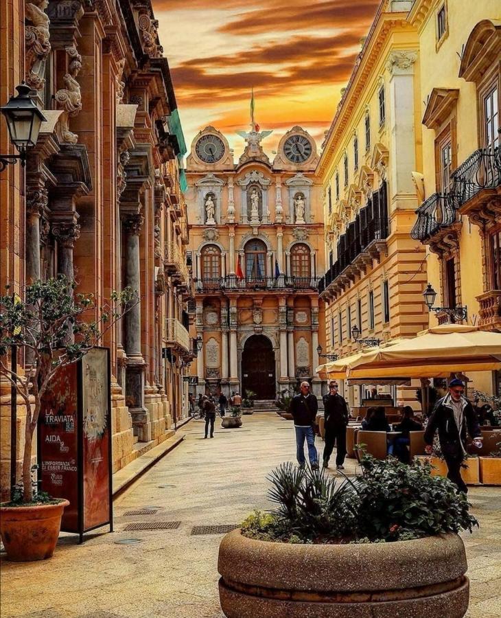 La Casa Dei Fiori Apartment Трапани Екстериор снимка